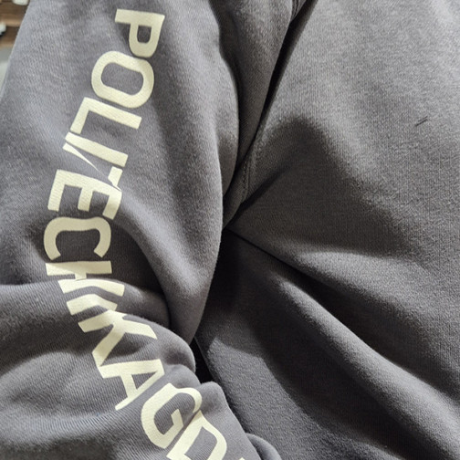 zipped sweatshirt