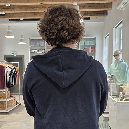zipped sweatshirt