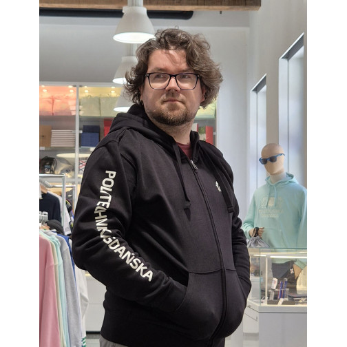 zipped sweatshirt